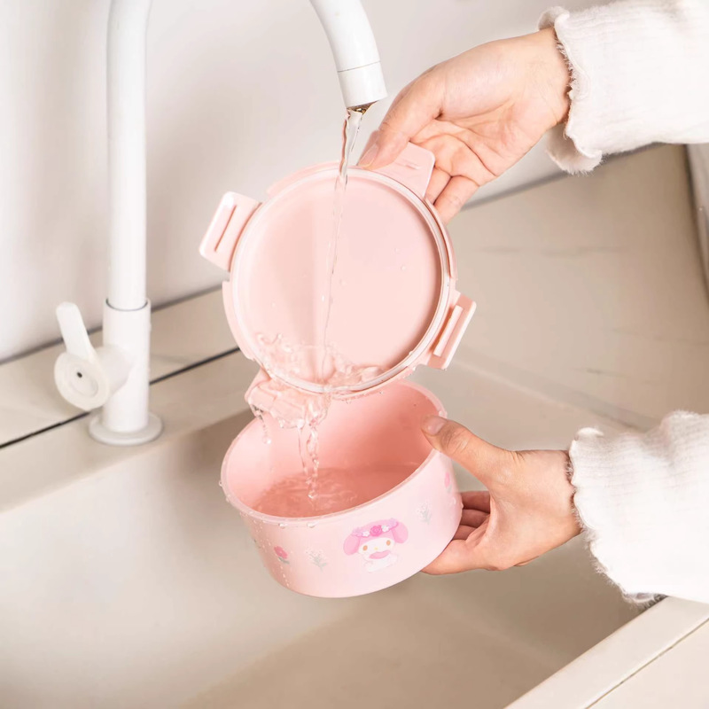 ハローキティ ランチボックス、会社員向けインスタントラーメン - Dim Sum Basket のレビューと価格